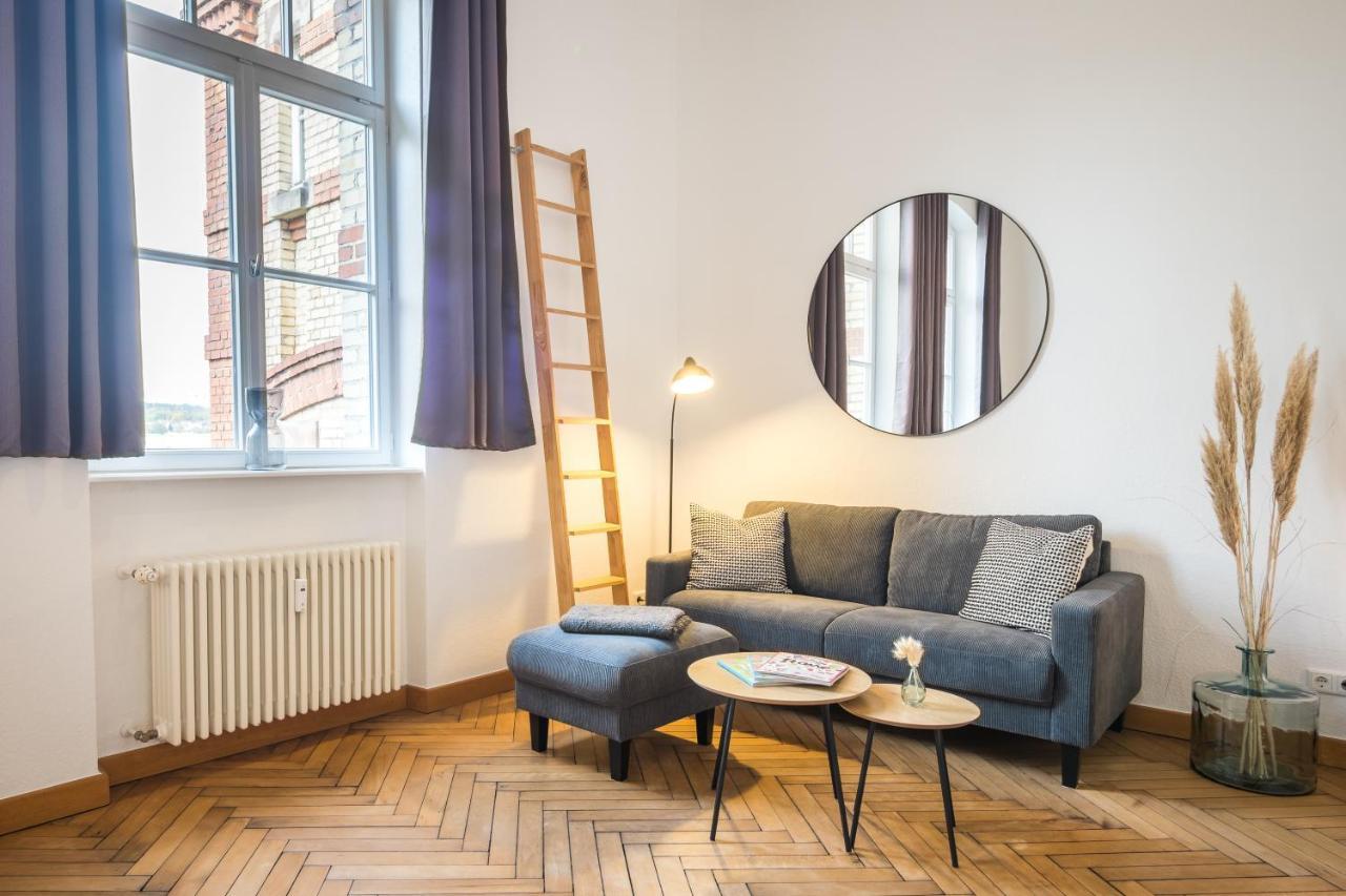 Schwarzlins Loftraum - Stilvolles Apartment Mit Smart Tv, Netflix, Disney Plus, Schnellem Wlan, Parken, Nespresso Sankt Ingbert Luaran gambar